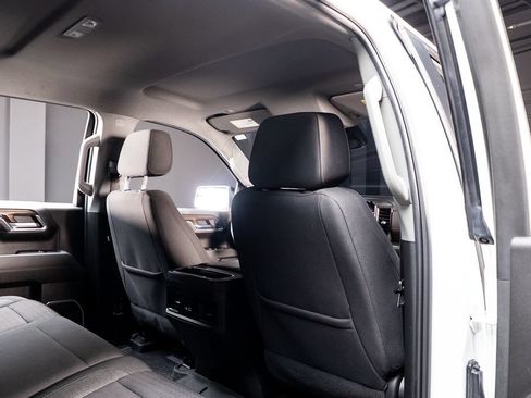 Used 2023 Chevrolet Silverado 1500 RST AWD/4WD image 36