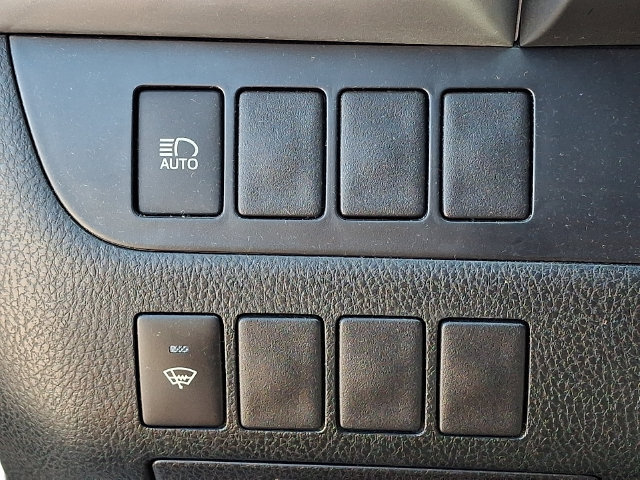 Certified 2019 Toyota Highlander LE w/ Carpet Mat Package (TMS) FWD image 16