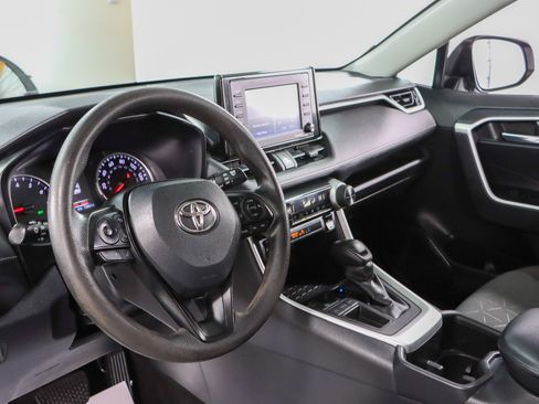 Used 2022 Toyota RAV4 XLE FWD image 22