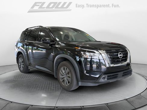 Used 2022 Nissan Pathfinder SV AWD/4WD image 1