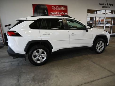 Used 2021 Toyota RAV4 XLE w/ Convenience Package AWD/4WD image 5