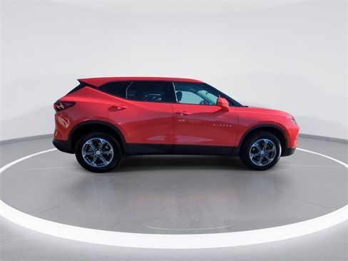 Used 2025 Chevrolet Blazer LT image 9