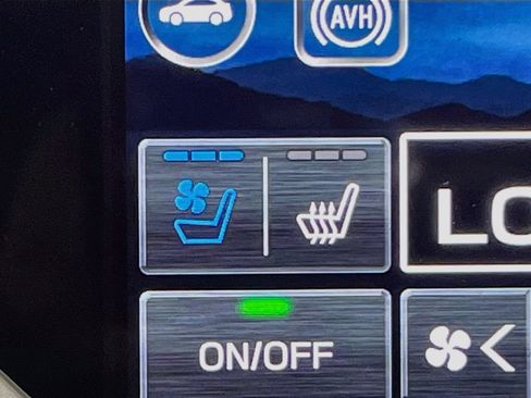 Used 2025 Subaru Ascent Touring AWD/4WD image 21