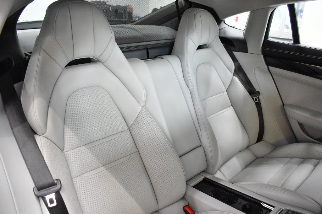 Used 2018 Porsche Panamera 4S AWD/4WD image 30