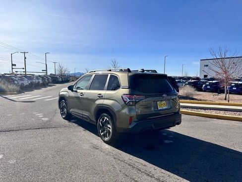 Used 2025 Subaru Forester Limited AWD/4WD image 1