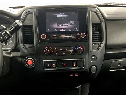 Used 2023 Nissan Titan SV image 8