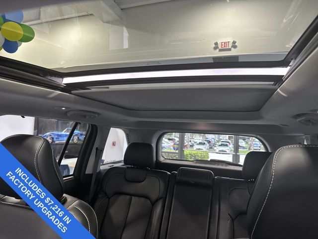 Used 2023 Jeep Grand Cherokee Limited w/ Luxury Tech Group II AWD/4WD image 28