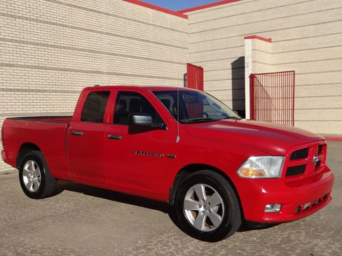 Used 2012 RAM 1500 Express image 3