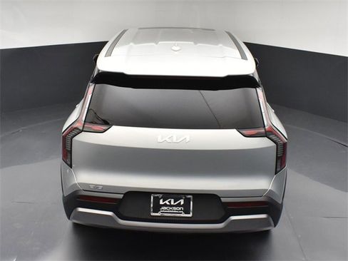 Certified 2026 Kia EV9 Light image 47