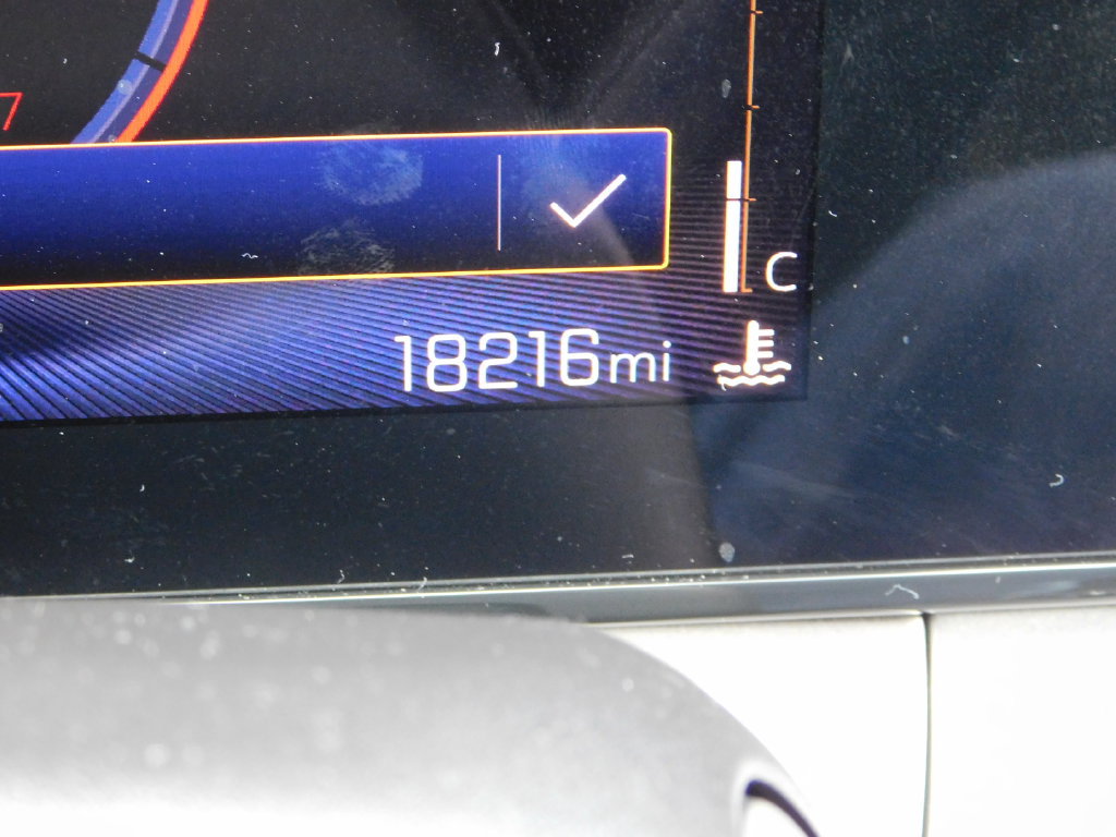 Used 2025 Chevrolet Trax LT FWD image 30