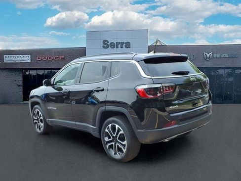 Used 2023 Jeep Compass Limited AWD/4WD image 5