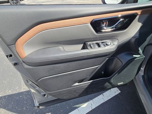 New 2026 Subaru Forester Sport AWD/4WD image 24