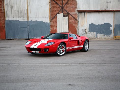 Used 2005 Ford GT image 15