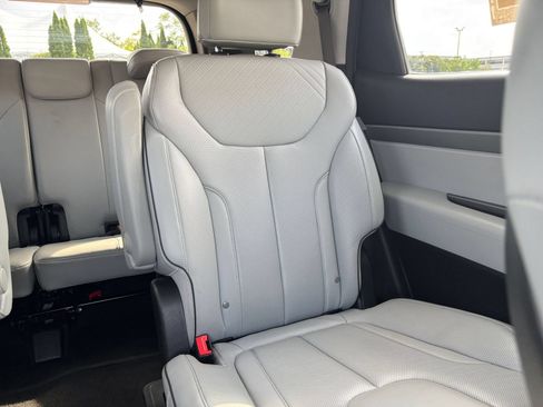 Used 2025 Hyundai Palisade SEL FWD image 37
