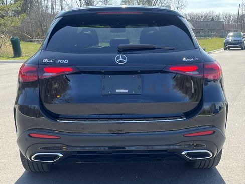 Used 2025 Mercedes-Benz GLC 300 4MATIC image 18