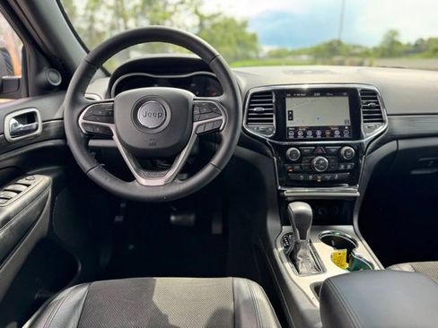 Certified 2021 Jeep Grand Cherokee Laredo X image 13