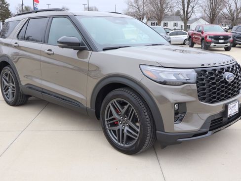 New 2026 Ford Explorer ST w/ Sun And Sound Package image 3