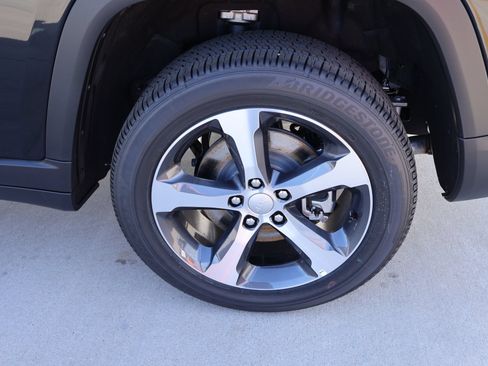 New 2026 Jeep Grand Cherokee L Limited AWD/4WD image 20