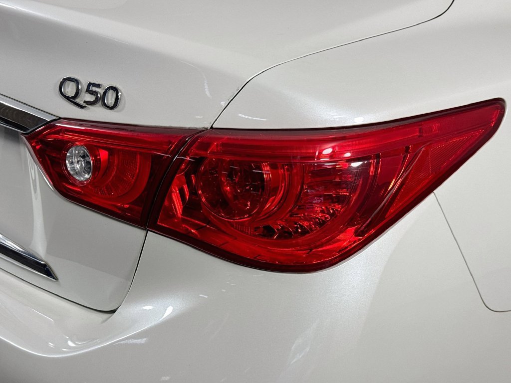 Used 2016 INFINITI Q50 3.0t Premium w/ 3.0T Premium Plus Package RWD image 34