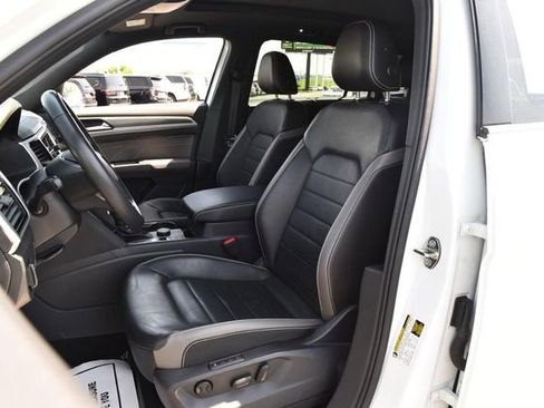 Certified 2023 Volkswagen Atlas Cross Sport SEL Premium R-Line AWD/4WD image 19