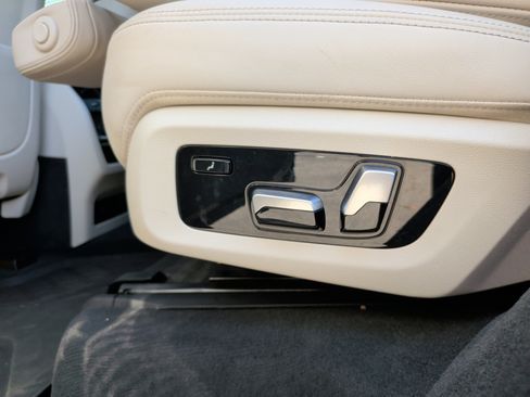 Certified 2024 BMW X7 M60i w/ Executive Package image 42