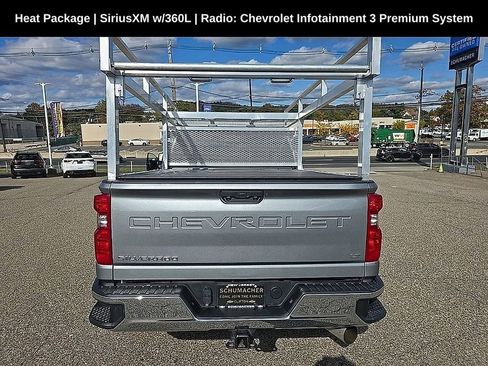 Used 2024 Chevrolet Silverado 2500 LT w/ Convenience Package image 4