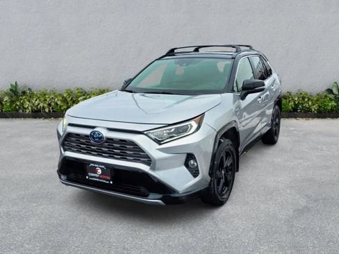Used 2019 Toyota RAV4 XSE image 2