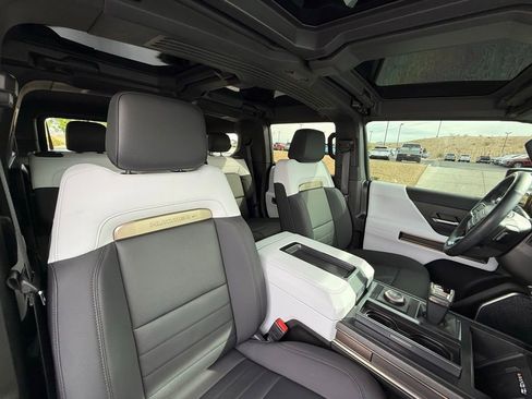 Used 2024 GMC Hummer EV 3X image 16