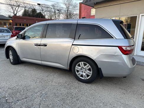 Used 2013 Honda Odyssey LX image 5