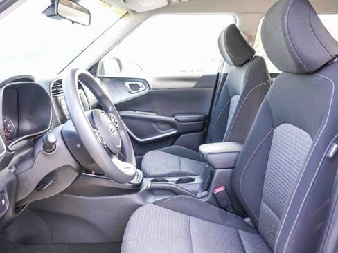 Used 2021 Kia Soul S FWD image 19