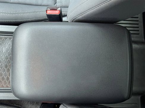 Used 2023 Nissan Frontier SV w/ SV Convenience Package image 34