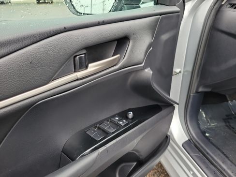 Used 2025 Toyota Camry LE w/ Convenience Package AWD/4WD image 18