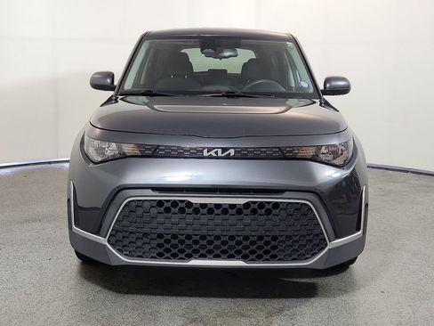Used 2023 Kia Soul S FWD image 2