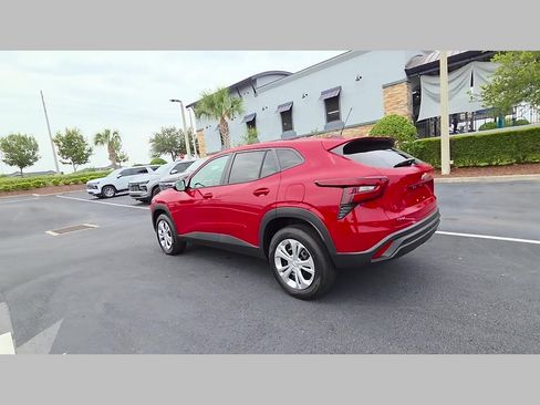 New 2026 Chevrolet Trax LS w/ Driver Confidence Package FWD image 18
