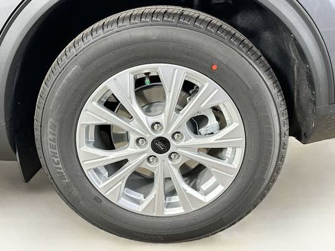 New 2026 Ford Escape Active image 8