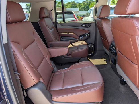 Used 2018 Chevrolet Suburban Premier AWD/4WD image 13