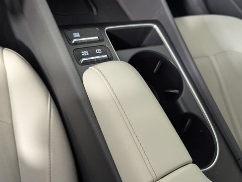 Certified 2024 Hyundai Sonata SEL w/ Convenience Package FWD image 23