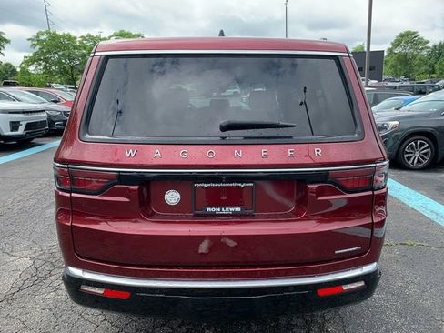 Used 2024 Jeep Wagoneer Series II w/ Flexible Seating Group AWD/4WD image 4