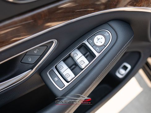 Used 2015 Mercedes-Benz S 550 4MATIC Sedan w/ Premium 1 Package image 41