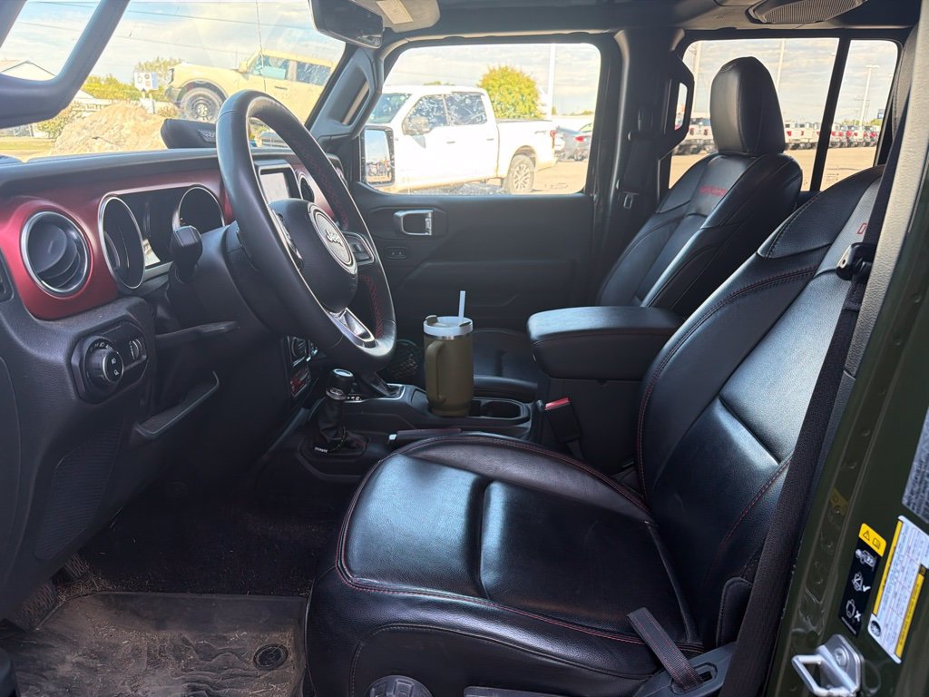 Used 2023 Jeep Gladiator Rubicon w/ Cold Weather Group AWD/4WD image 5