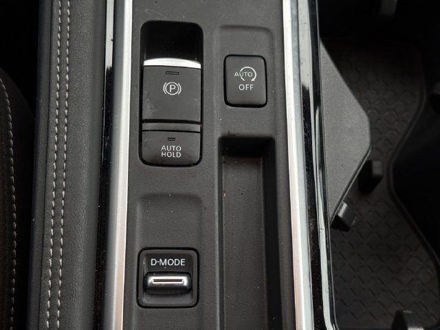 Used 2025 Nissan Pathfinder Platinum w/ Cargo Package FWD image 20