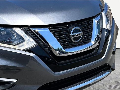 Used 2019 Nissan Rogue SV FWD image 30
