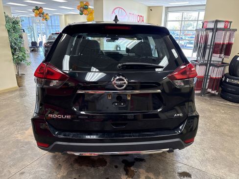 Used 2020 Nissan Rogue S image 8