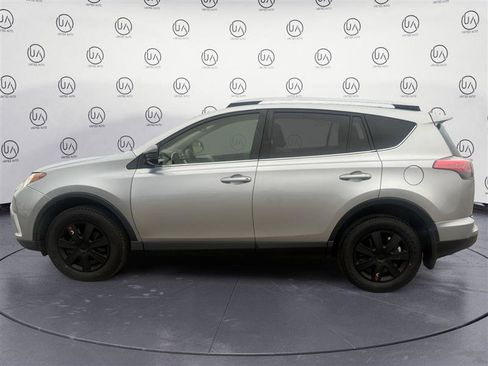 Used 2018 Toyota RAV4 LE w/ All Weather Liner Package image 2
