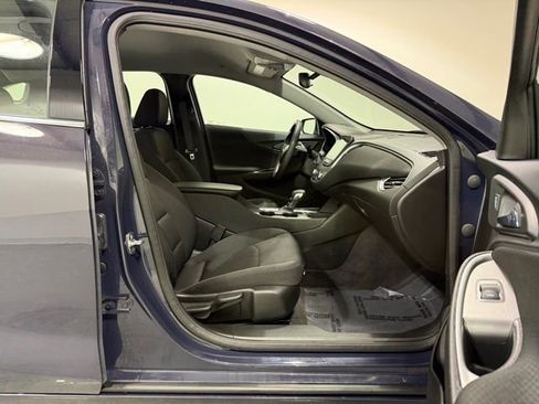 Used 2025 Chevrolet Malibu LT image 25