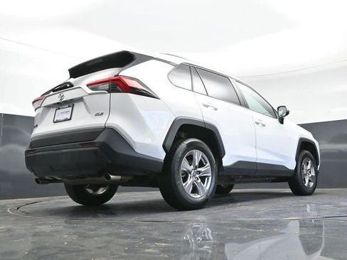 Used 2022 Toyota RAV4 XLE w/ Convenience Package image 37