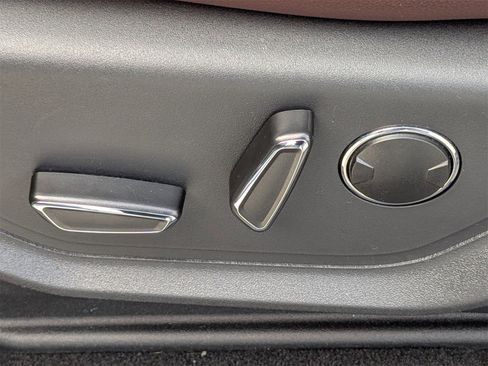 Used 2024 Ford Expedition Limited image 22