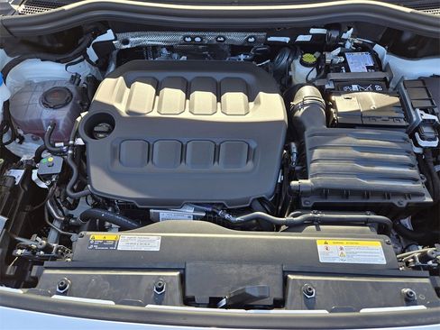 New 2026 Volkswagen Tiguan SE R-Line image 24