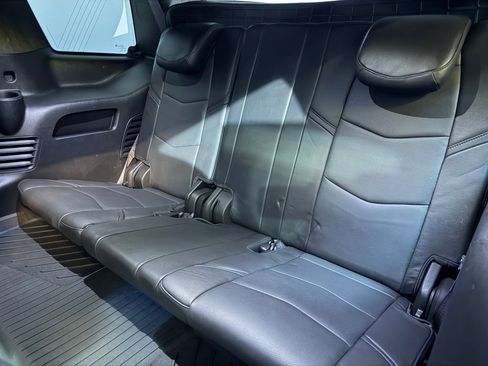 Used 2017 Cadillac Escalade Platinum AWD/4WD image 43