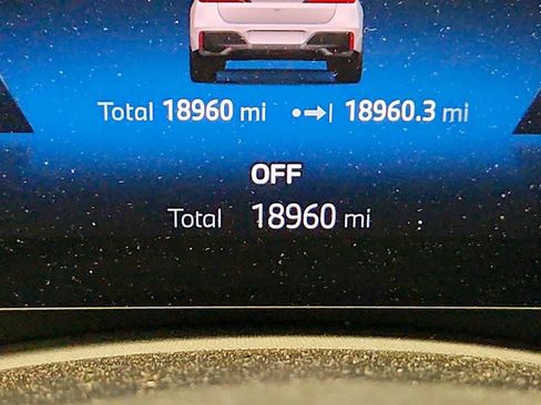 Used 2023 BMW i7 xDrive60 AWD/4WD image 14